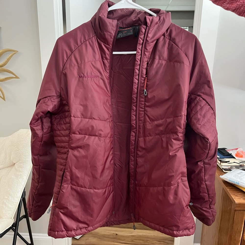 Mammut Women's Puffer Jacket in Deep Red